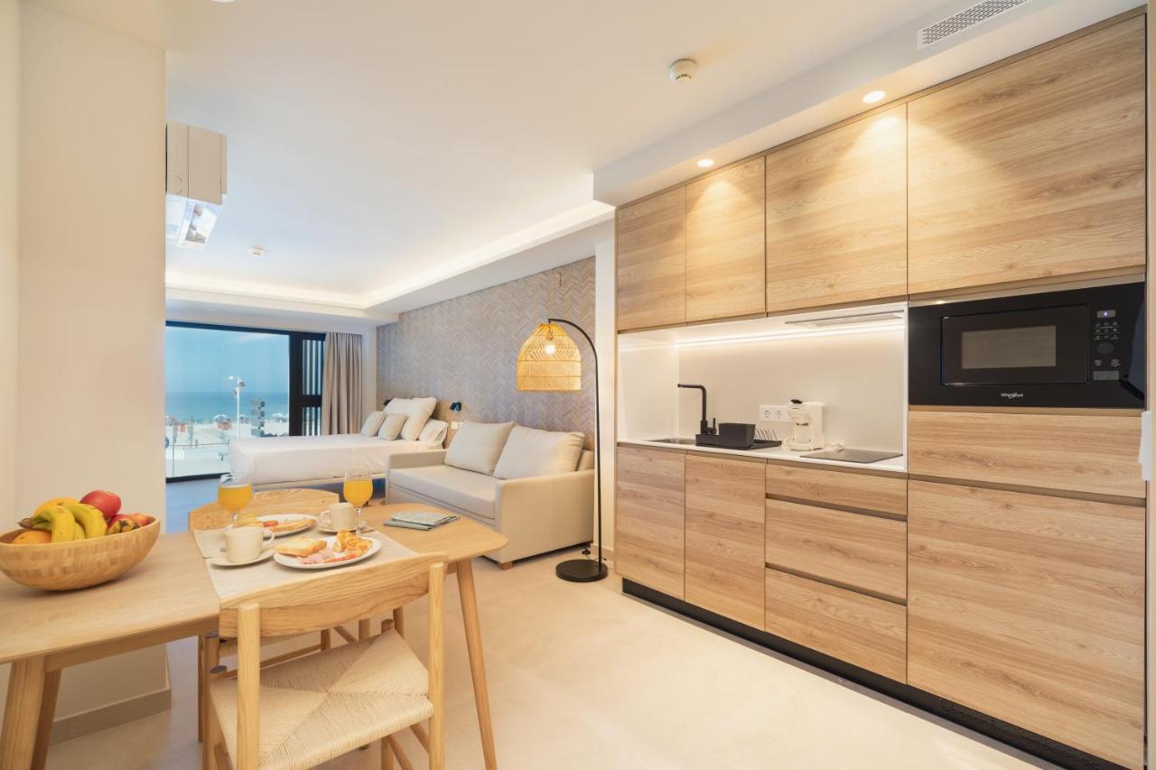 Apartamentos Playa Victoria Кадис Экстерьер фото